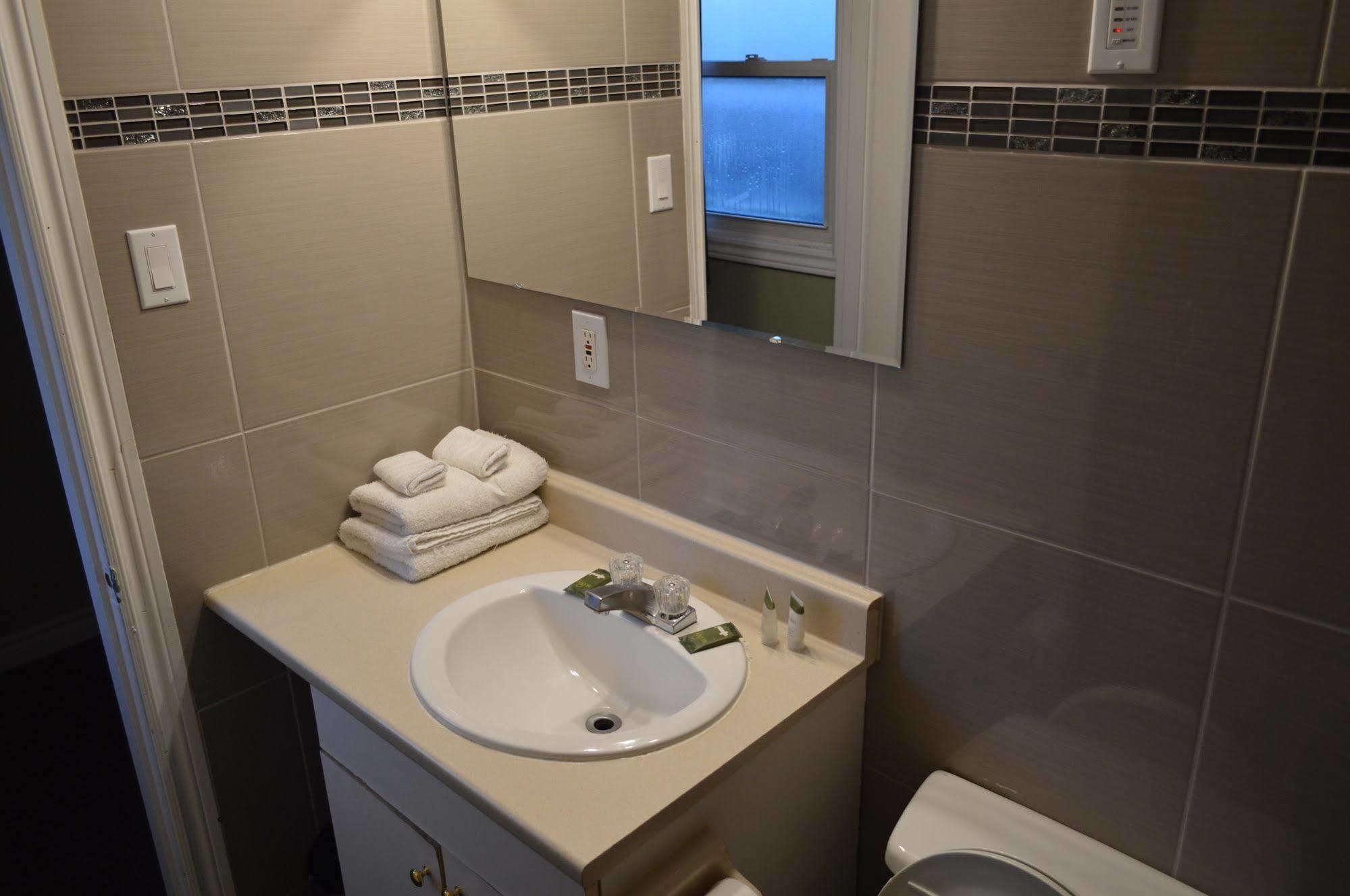Kitchener Motel 외부 사진